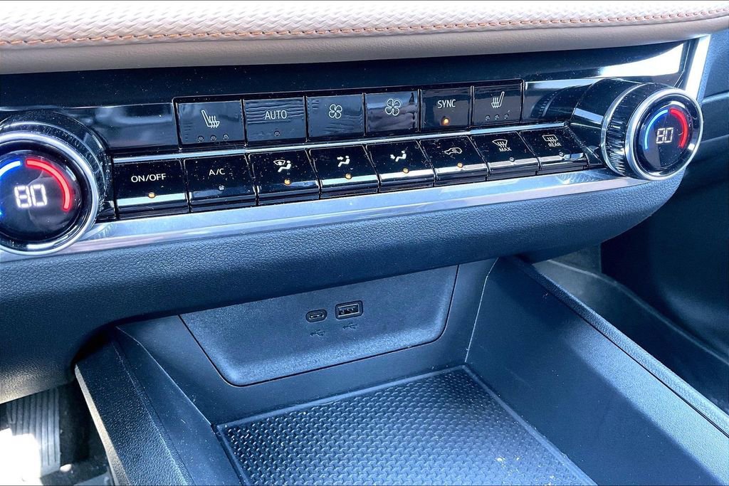 Used 2025 Chevrolet Equinox ACTIV w/ Safety and Technology Package image 19