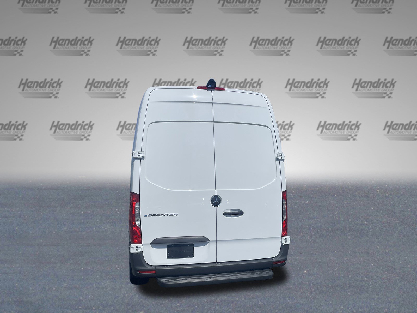 Used 2025 Mercedes-Benz eSprinter 170 Cargo image 8