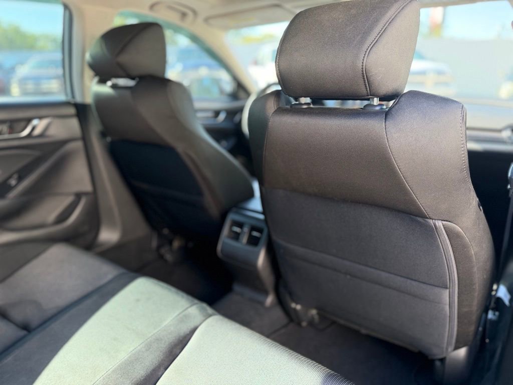 Used 2018 Honda Accord EX image 21