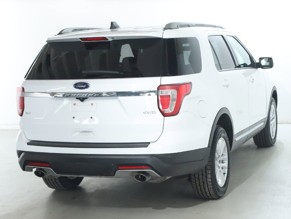 Used 2018 Ford Explorer XLT image 47