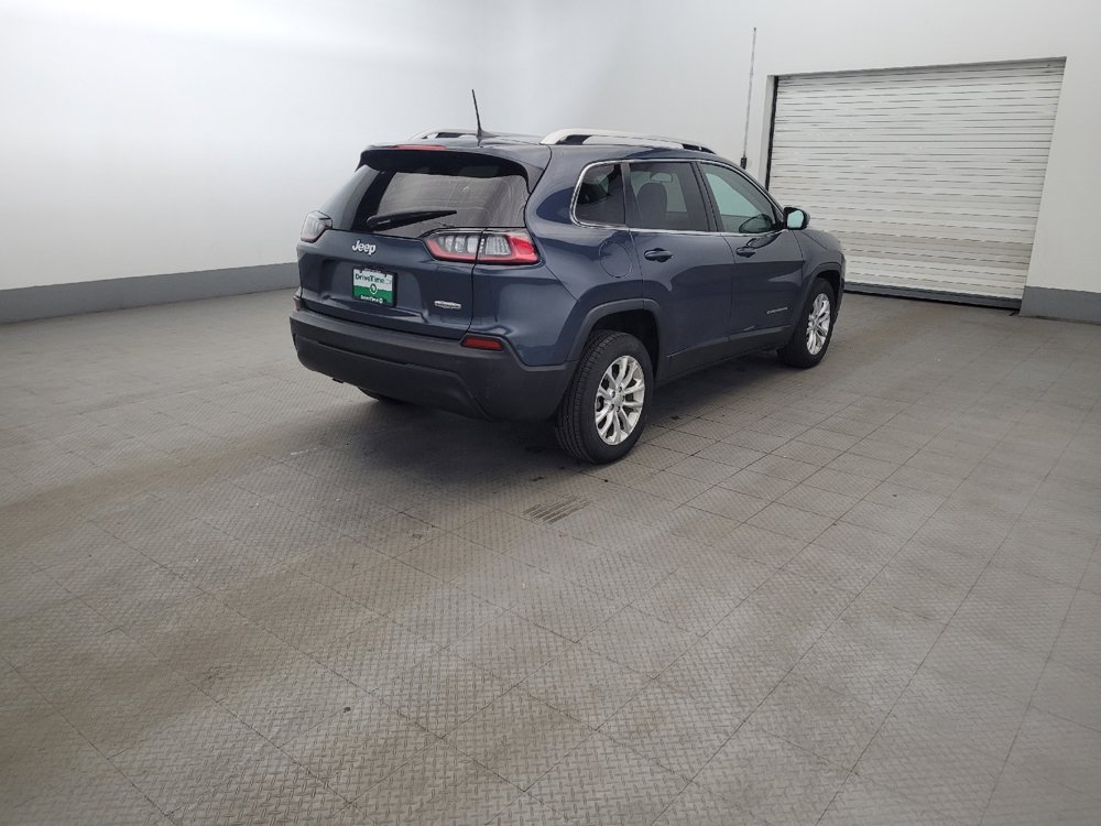 Used 2019 Jeep Cherokee Latitude w/ Popular Appearance Group FWD image 9