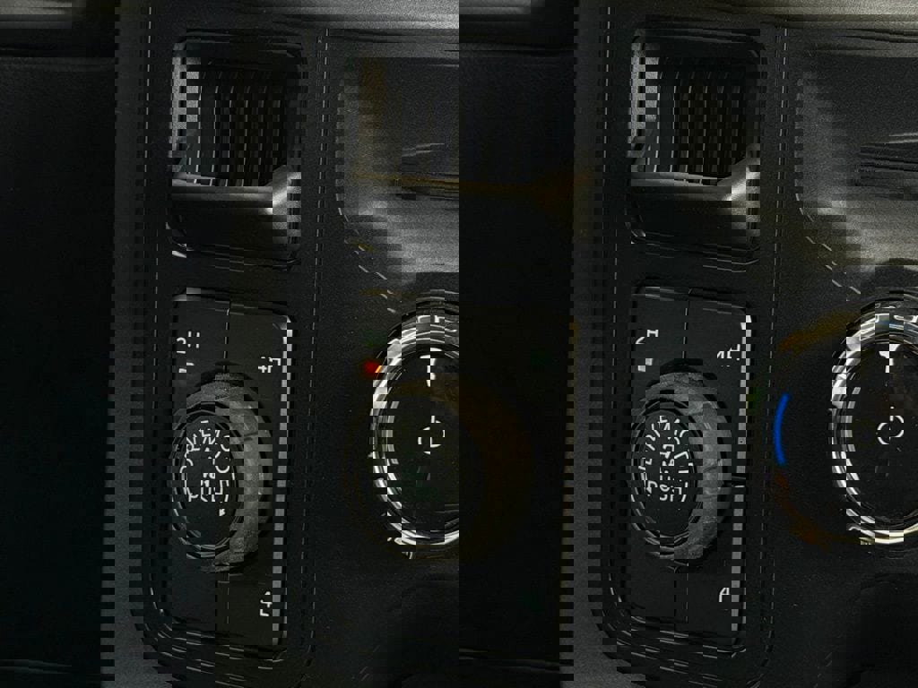 New 2026 Ford F150 XLT w/ Equipment Group 302A MID image 18