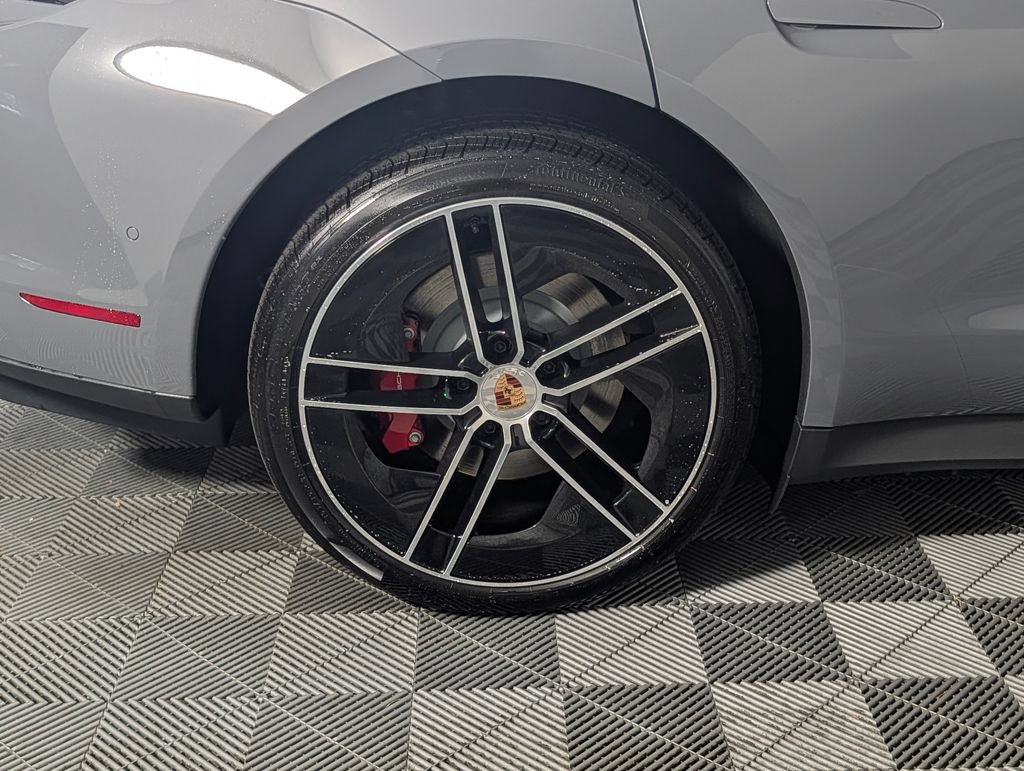 New 2026 Porsche Taycan 4S AWD/4WD image 13