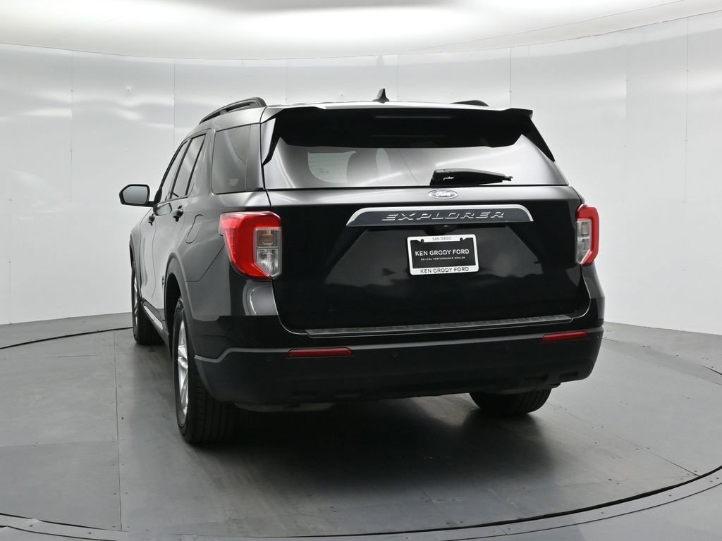 Certified 2022 Ford Explorer XLT image 30