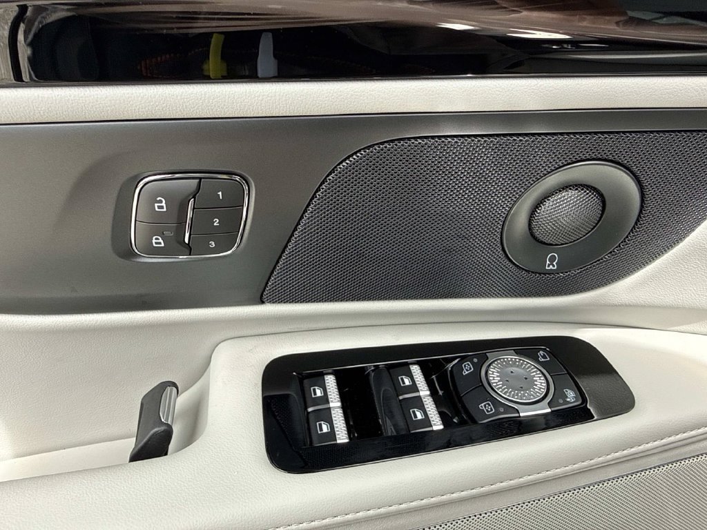 New 2026 Lincoln Nautilus Premier w/ Equipment Group 102A AWD/4WD image 19