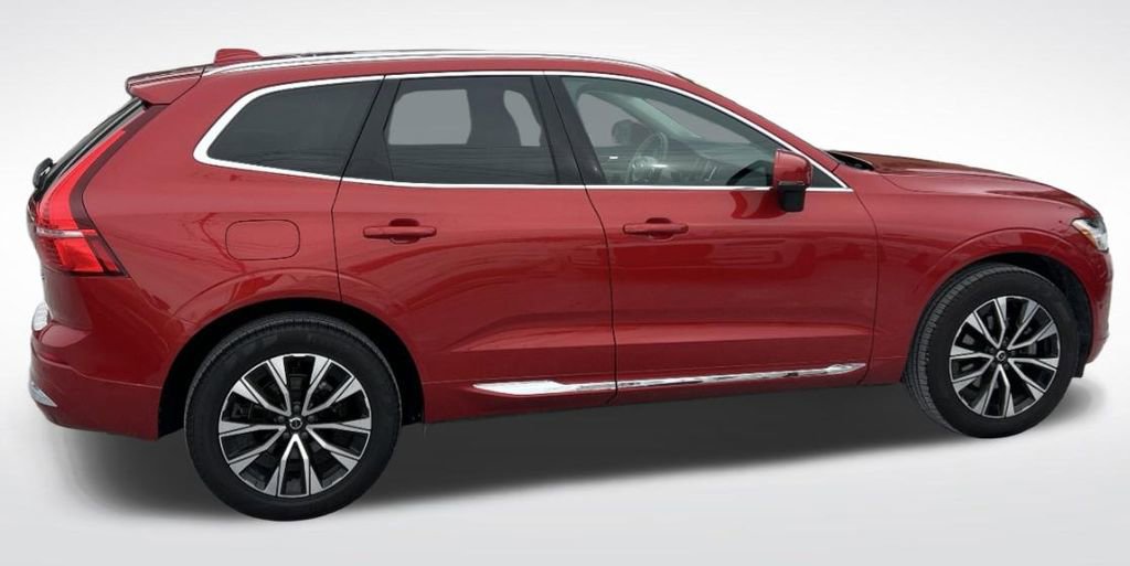 Used 2023 Volvo XC60 B5 Plus w/ Climate Package image 33