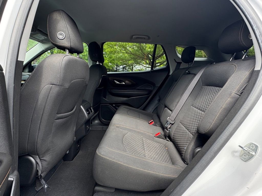 Used 2020 GMC Terrain SLE w/ Driver Convenience Package FWD image 15