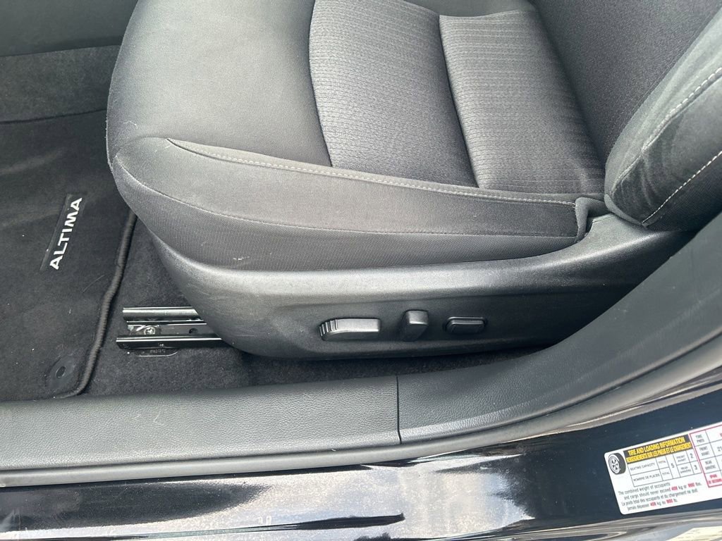 Used 2023 Nissan Altima 2.5 SV w/ SV Premium Package FWD image 21