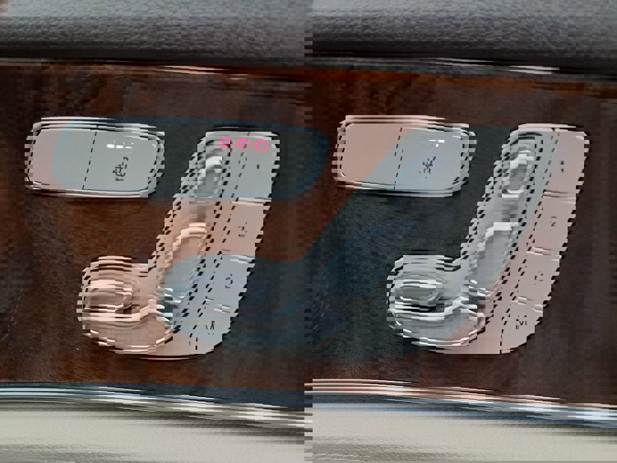 Used 2018 Mercedes-Benz E 300 4MATIC image 39