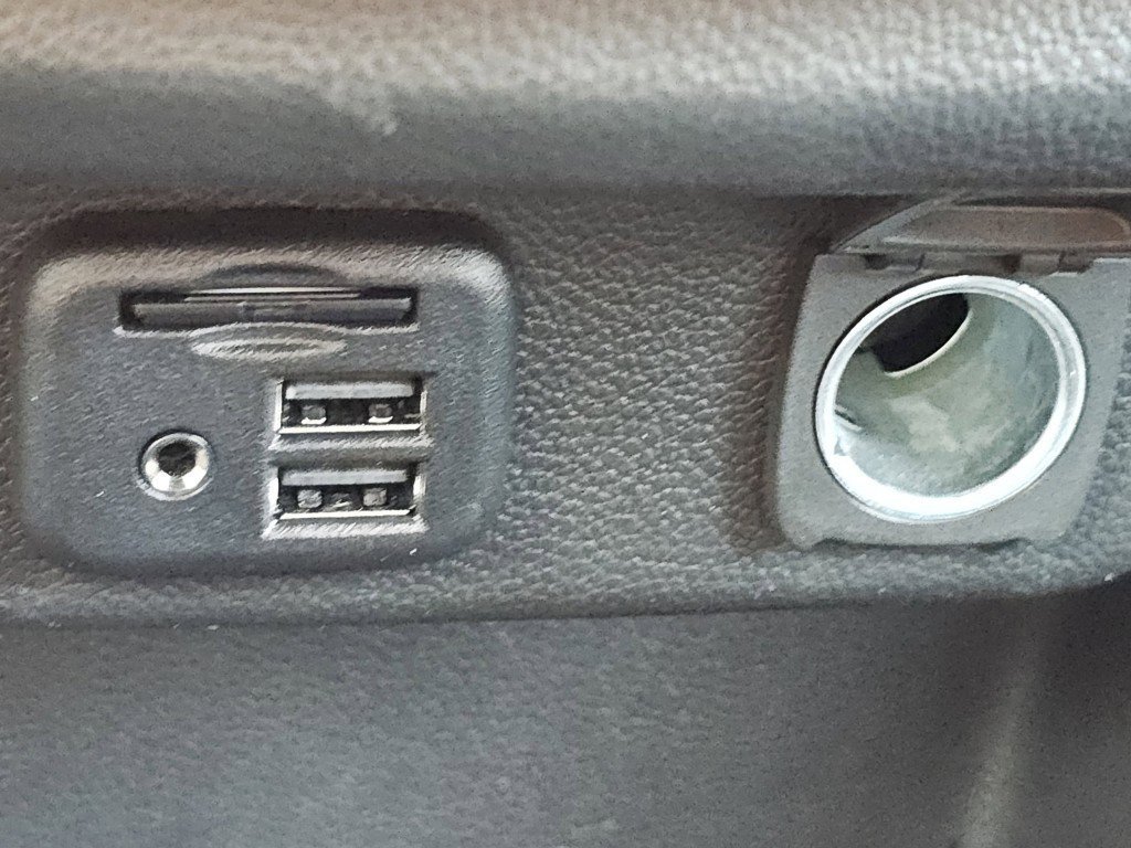 Used 2020 Chevrolet Traverse RS image 14