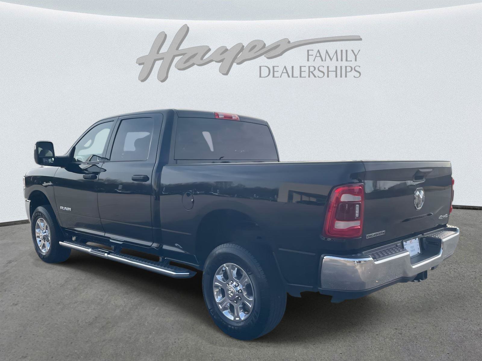 Used 2024 RAM 2500 Big Horn w/ Safety Group image 35