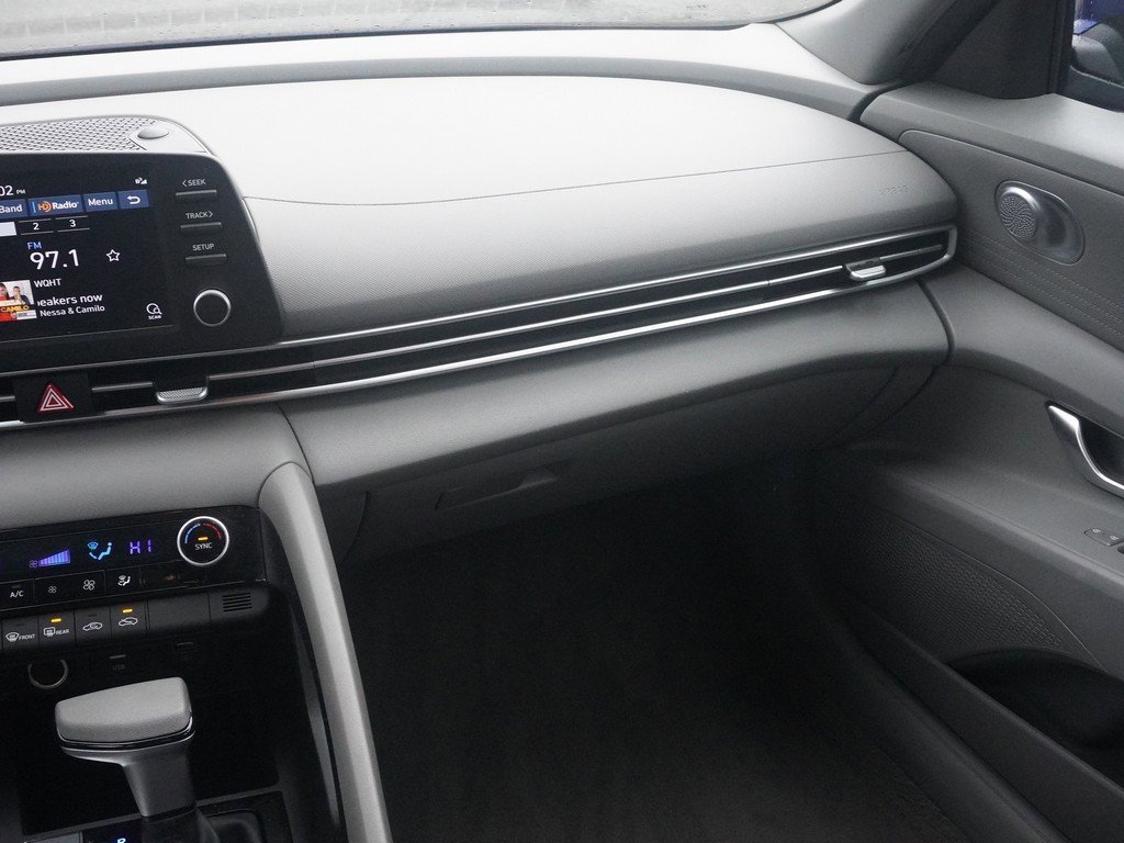 Used 2023 Hyundai Elantra SEL image 26