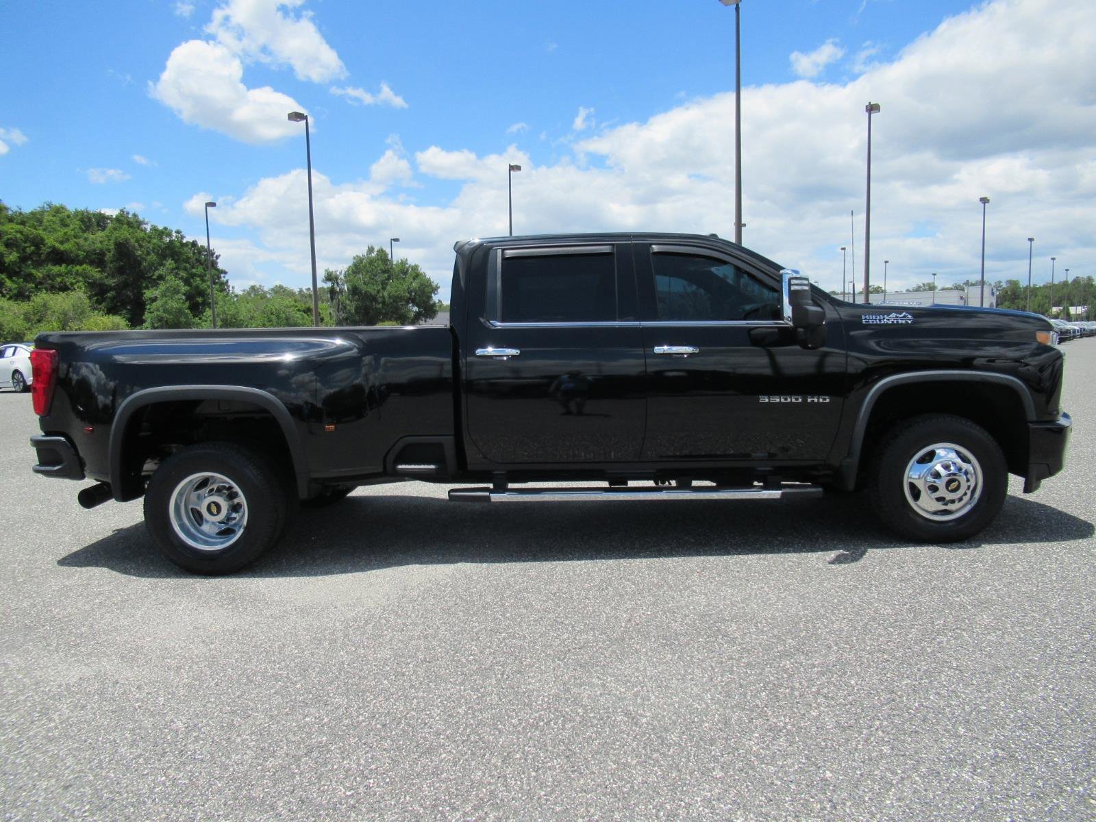 Used 2021 Chevrolet Silverado 3500 High Country AWD/4WD image 2