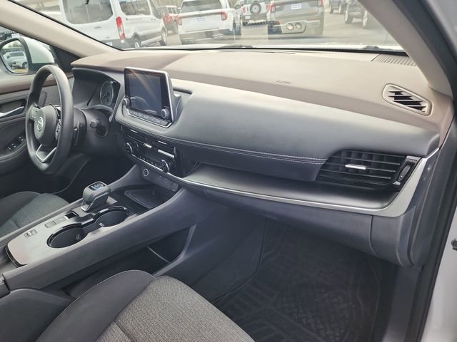 Used 2021 Nissan Rogue SV image 15