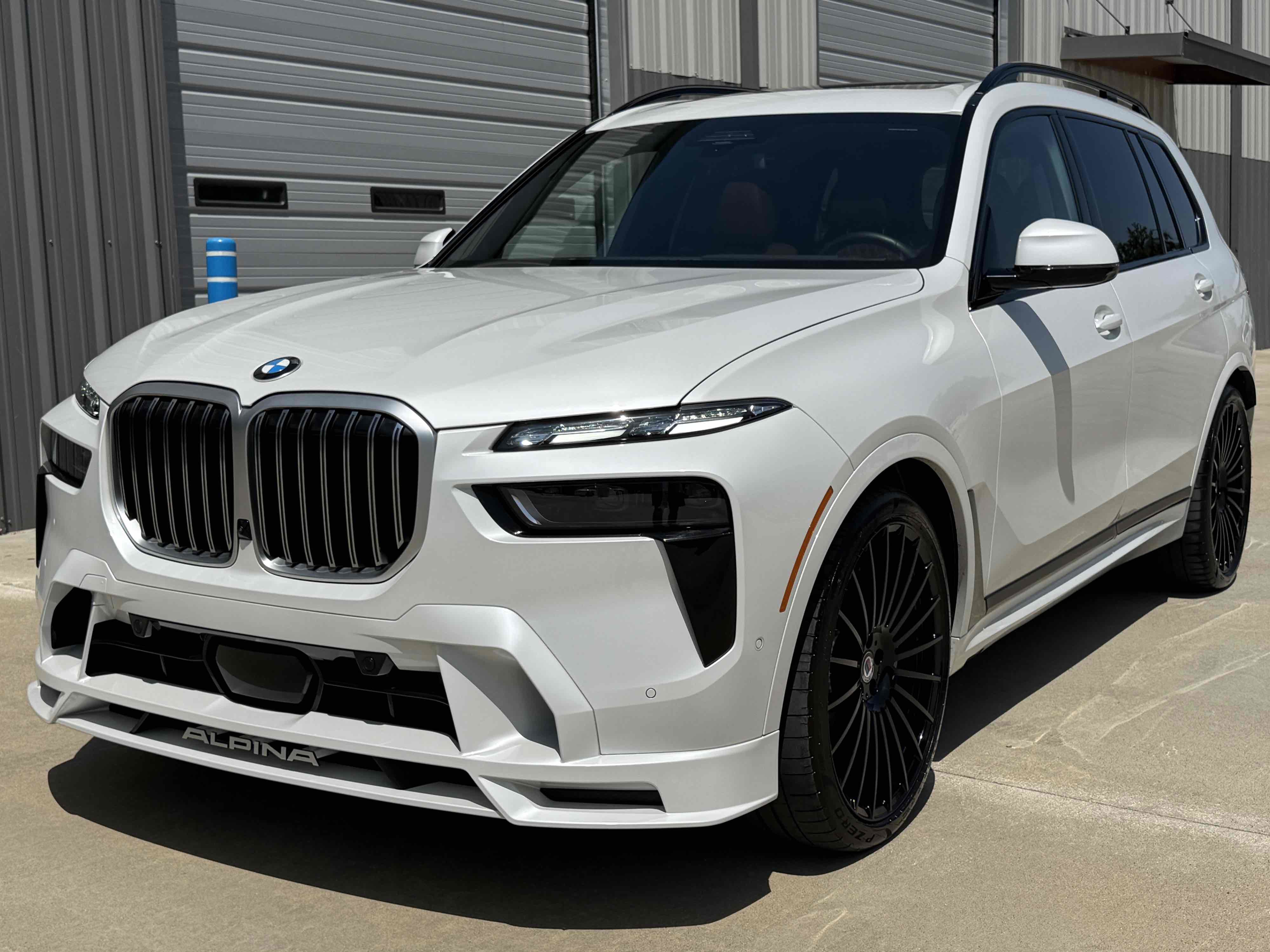 Used 2025 BMW ALPINA XB7 AWD/4WD image 91