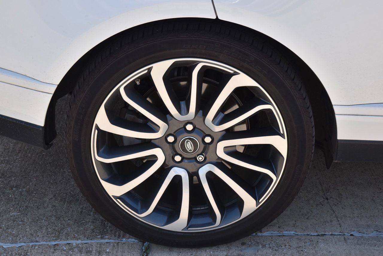 Used 2018 Land Rover Range Rover HSE AWD/4WD image 12