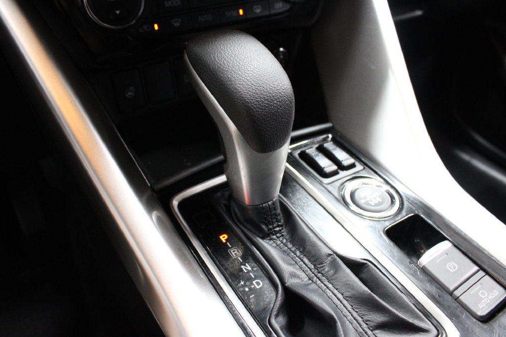 Used 2024 Mitsubishi Eclipse Cross SEL AWD/4WD image 33