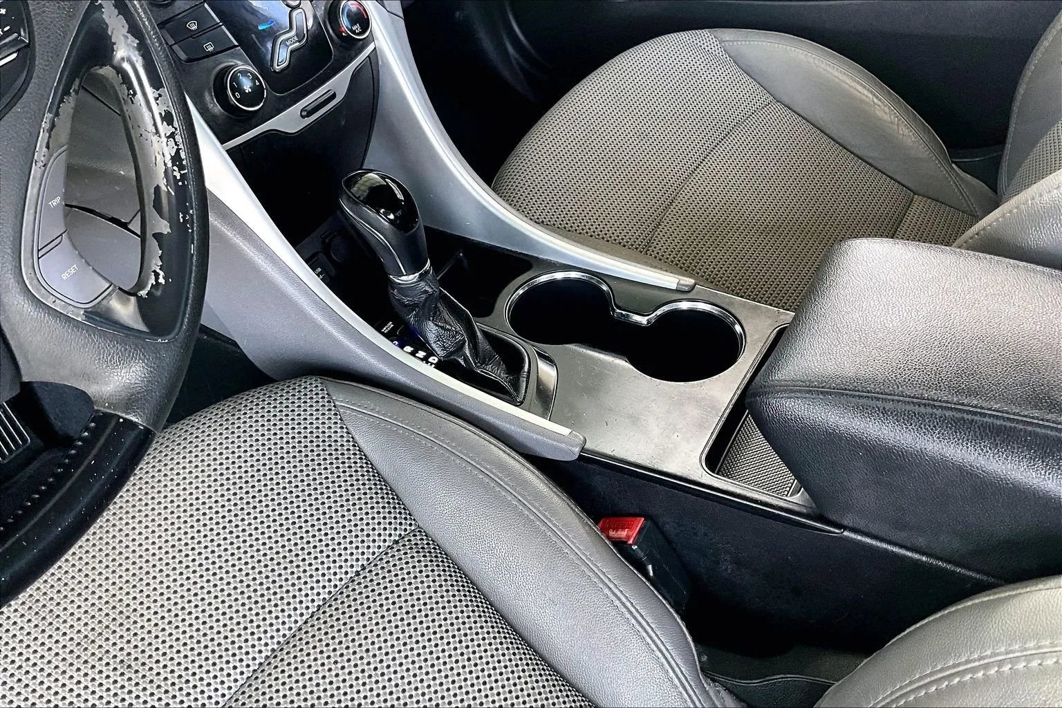 Used 2011 Hyundai Sonata SE FWD image 14