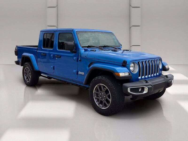 Certified 2020 Jeep Gladiator Overland w/ Safety Group AWD/4WD image 7