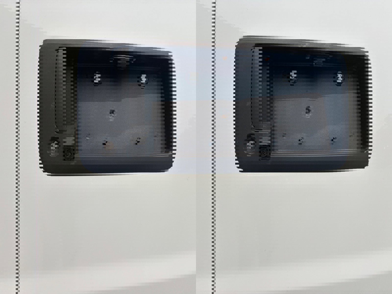 Used 2019 Chevrolet Express 3500 w/ Driver Convenience Package image 6