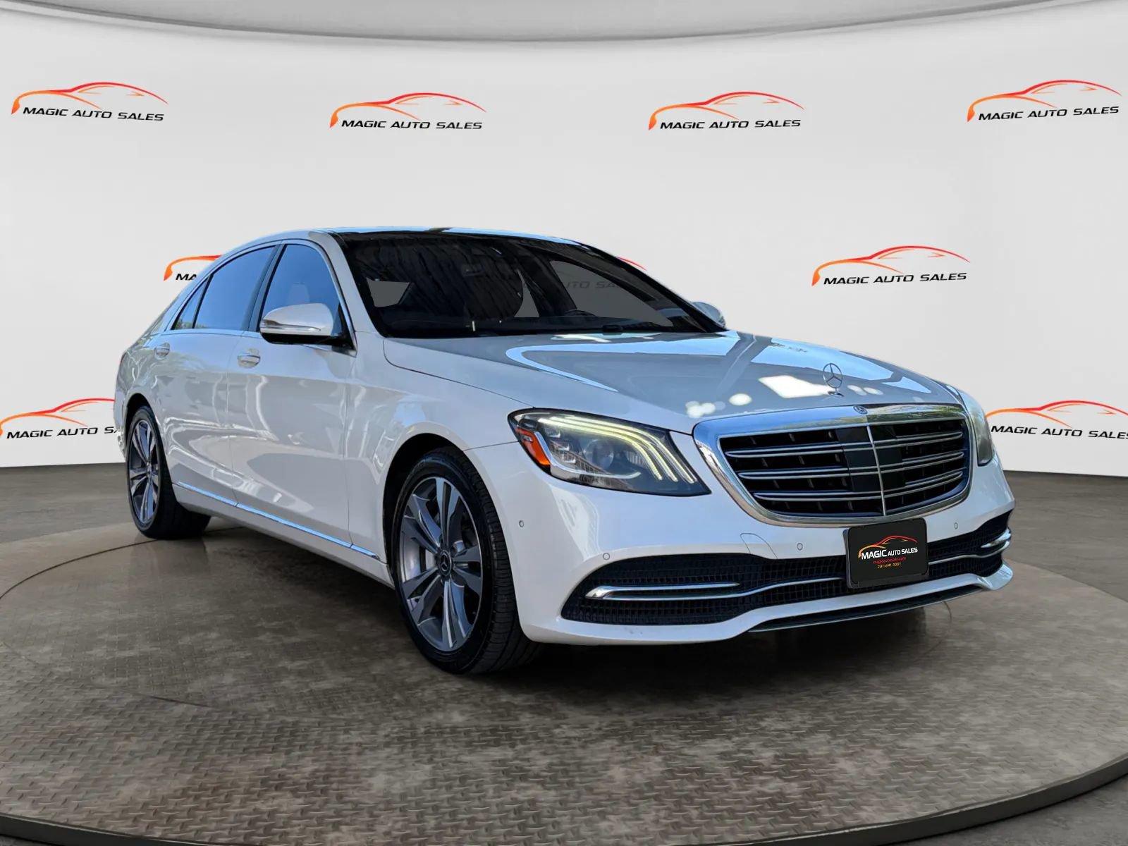 Used 2018 Mercedes-Benz S 560 Sedan image 5