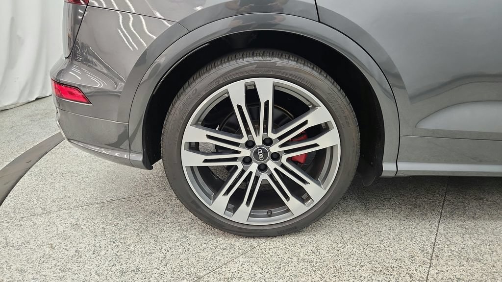 Used 2018 Audi SQ5 Prestige w/ Prestige Package AWD/4WD image 25