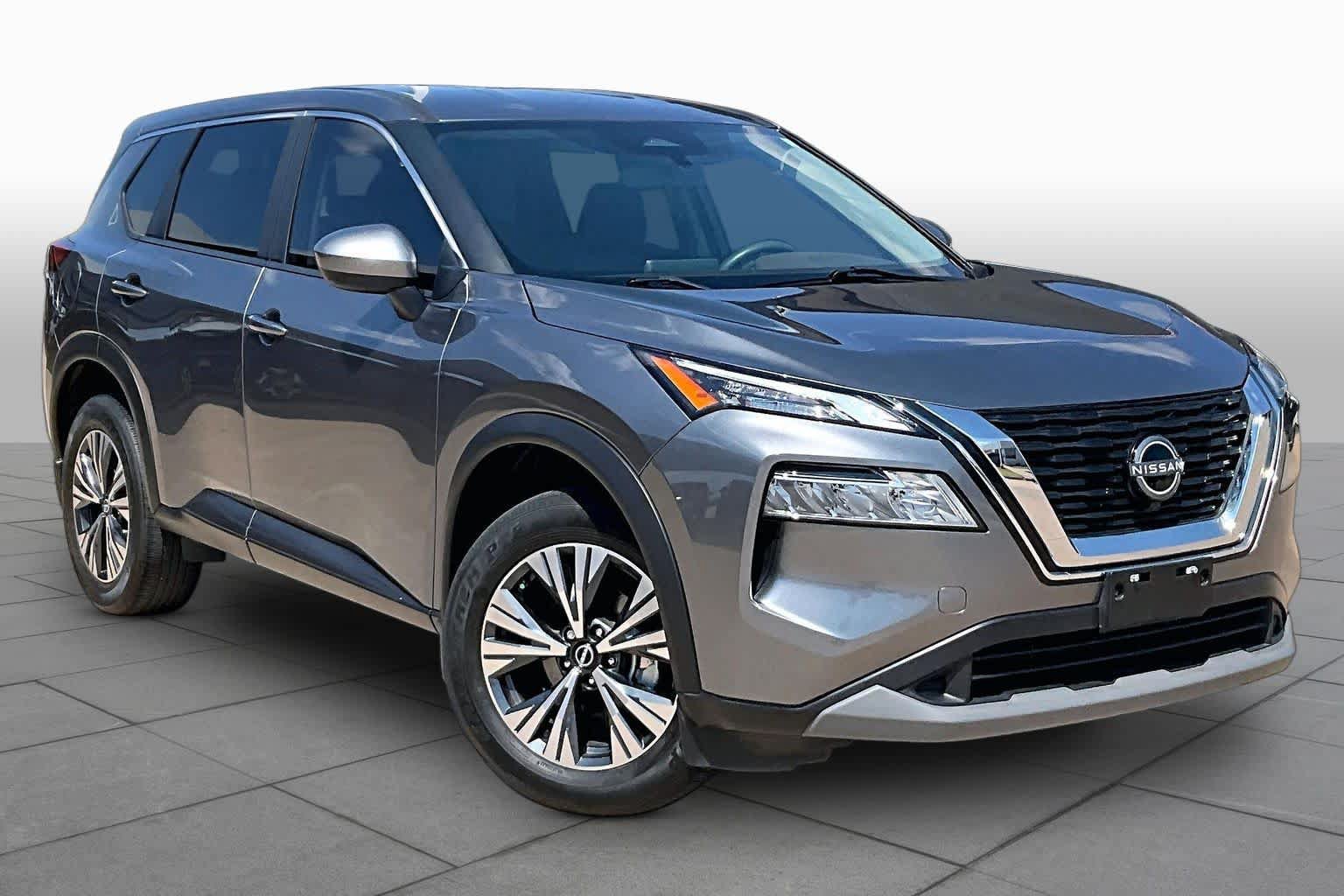 Certified 2023 Nissan Rogue SV FWD image 2