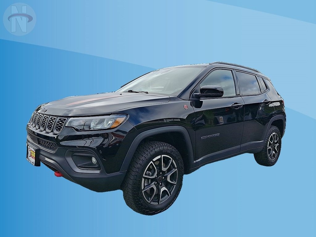 Used 2025 Jeep Compass Trailhawk AWD/4WD image 10