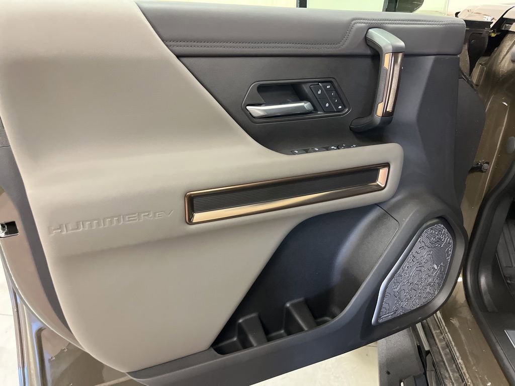 New 2025 GMC Hummer EV 3X AWD/4WD image 17