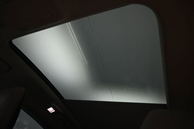 Certified 2020 Ford Escape Titanium AWD/4WD image 17