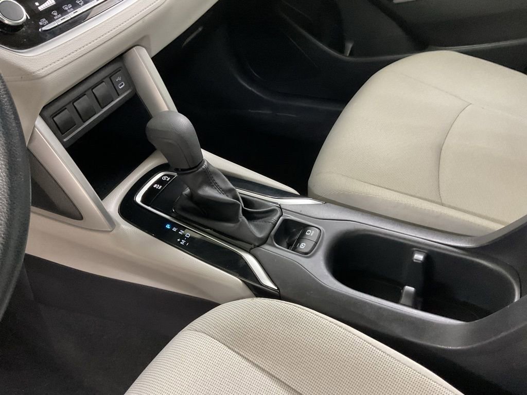 Used 2025 Toyota Corolla Cross L image 18