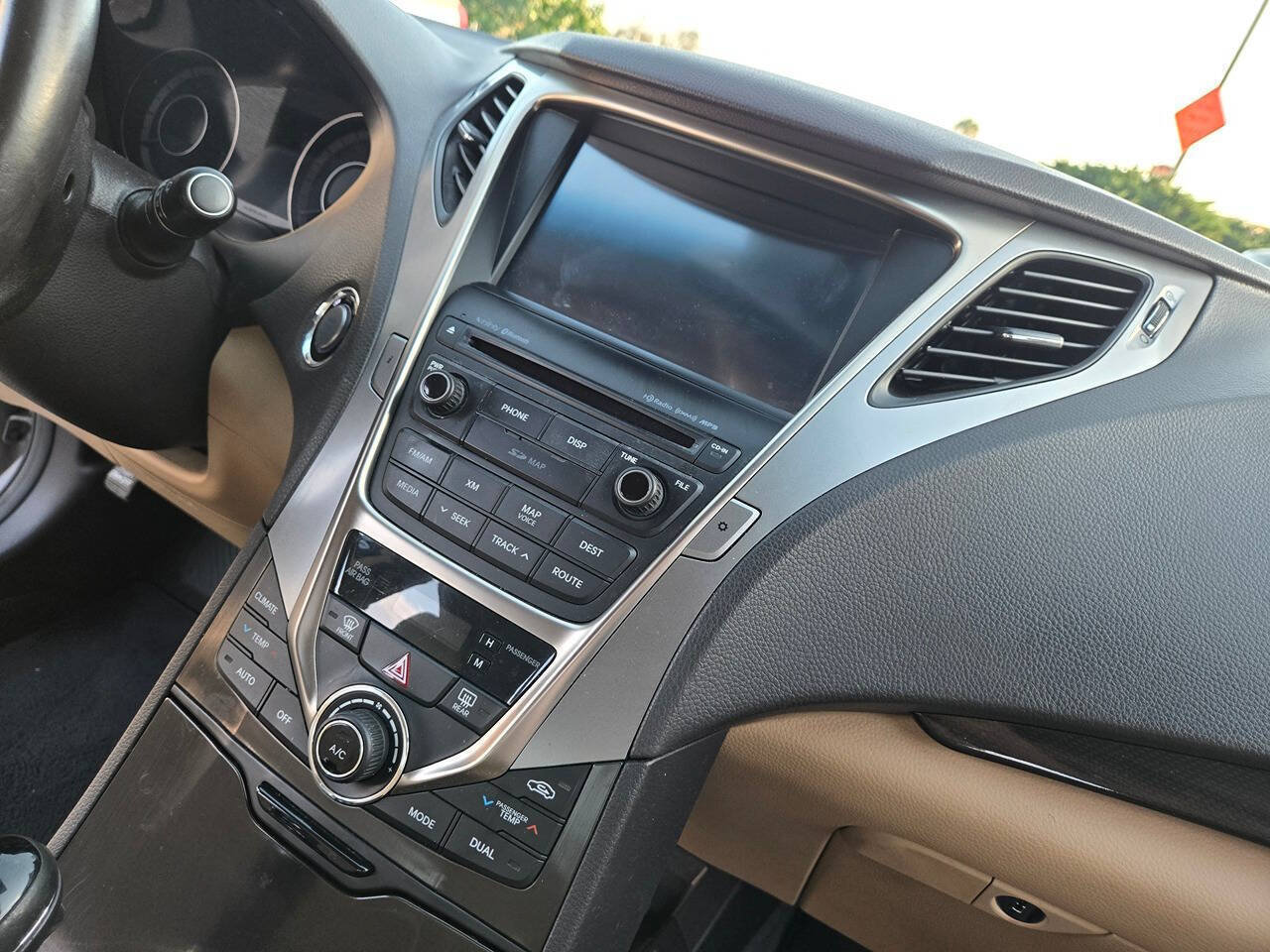 Used 2014 Hyundai Azera Limited FWD image 37