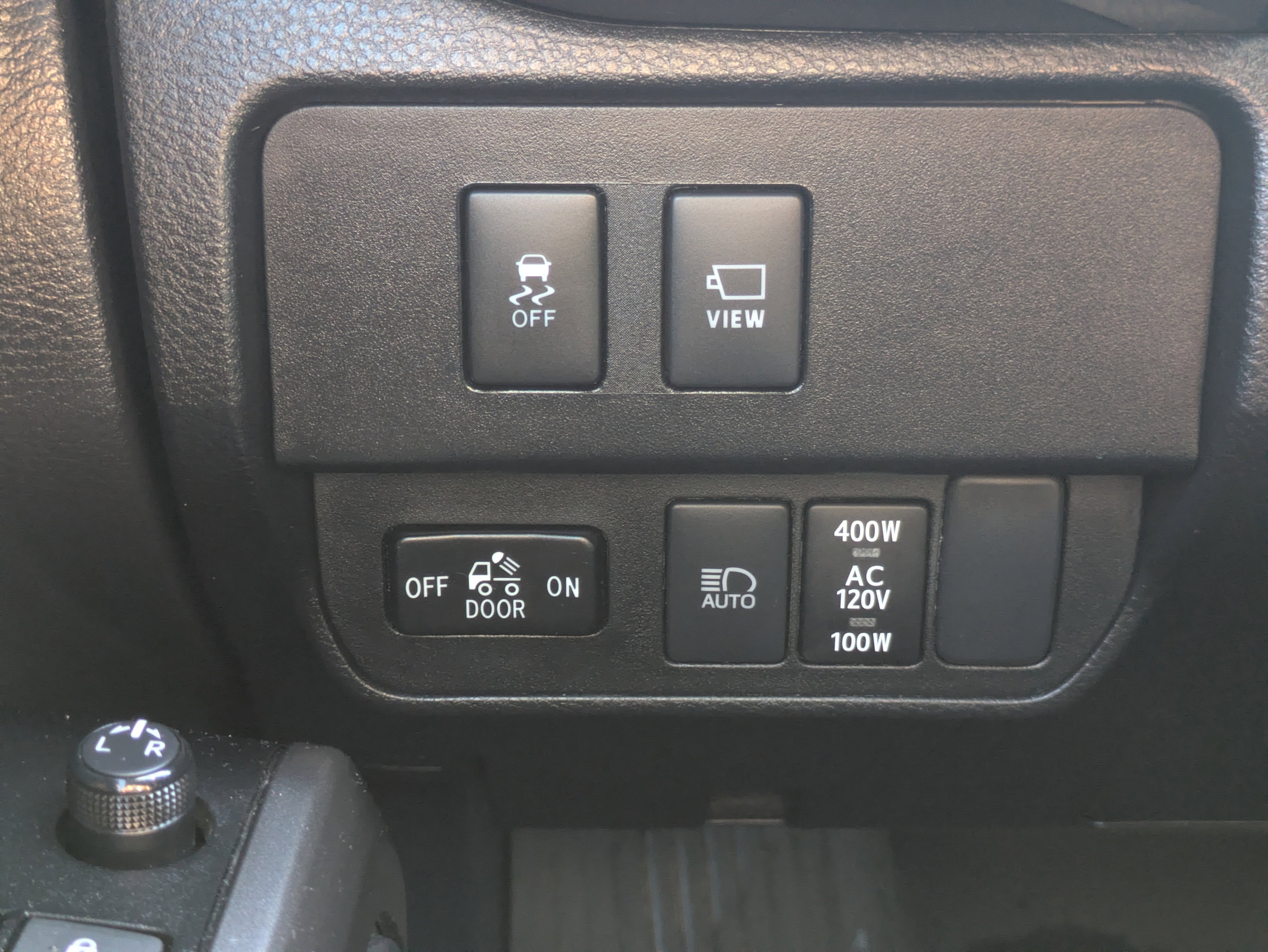 Used 2023 Toyota Tacoma Limited image 15