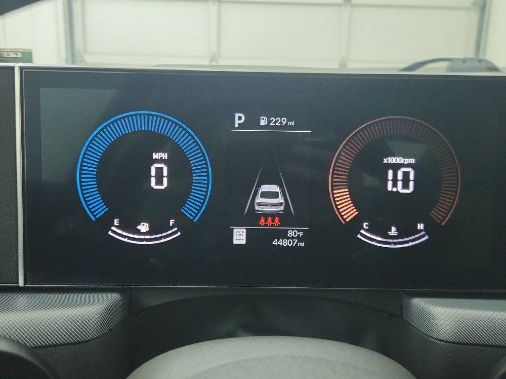 Used 2025 Hyundai Sonata SEL FWD image 25