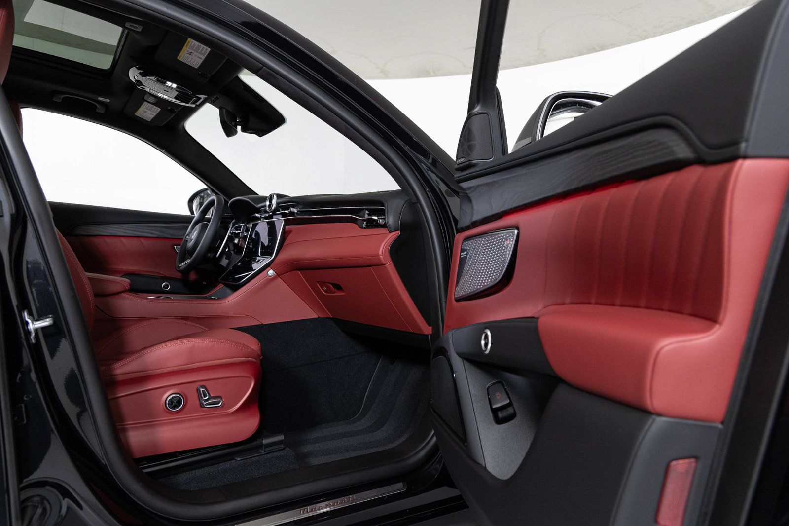 New 2026 Maserati Grecale Modena AWD/4WD image 37