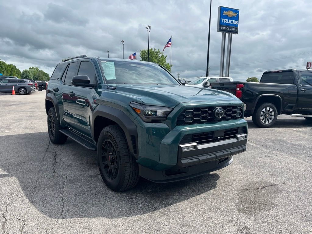 Used 2025 Toyota 4Runner TRD Off-Road Premium AWD/4WD image 2