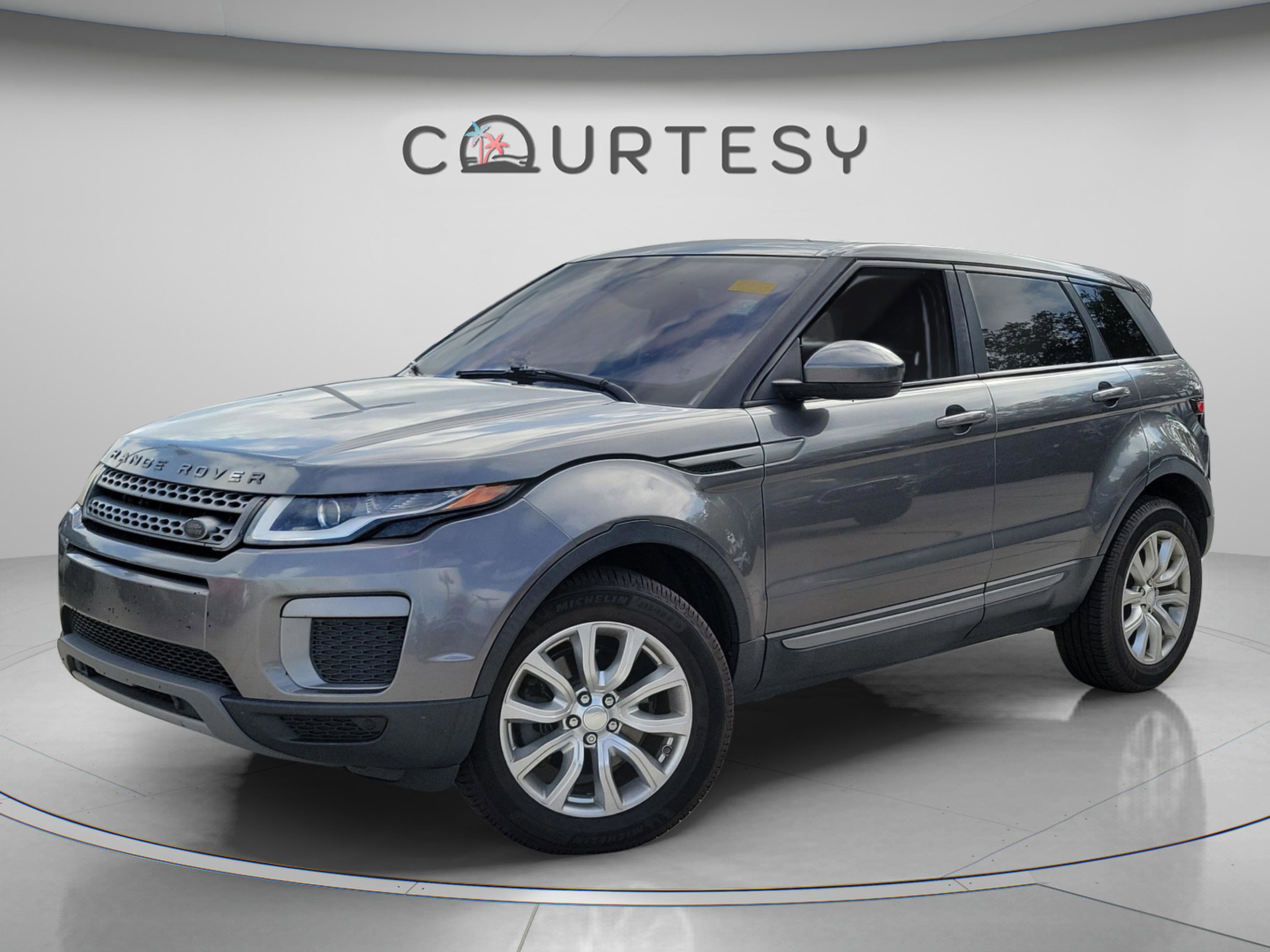 Used 2017 Land Rover Range Rover Evoque SE AWD/4WD image 1