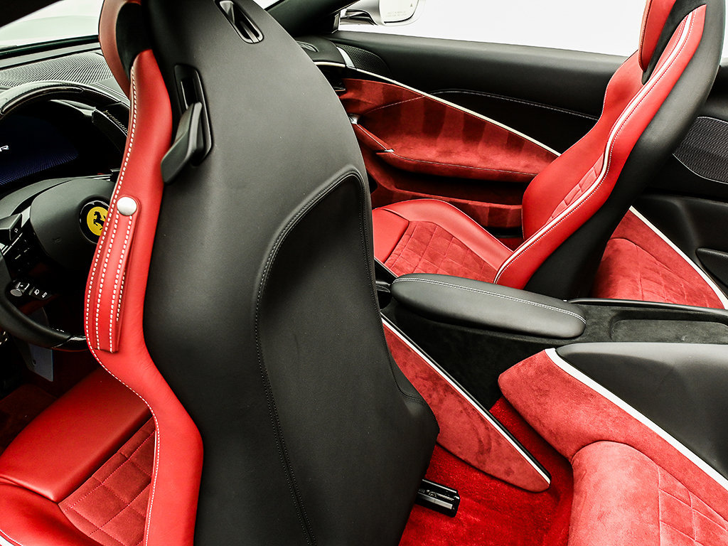 Certified 2025 Ferrari Roma Spider RWD image 16