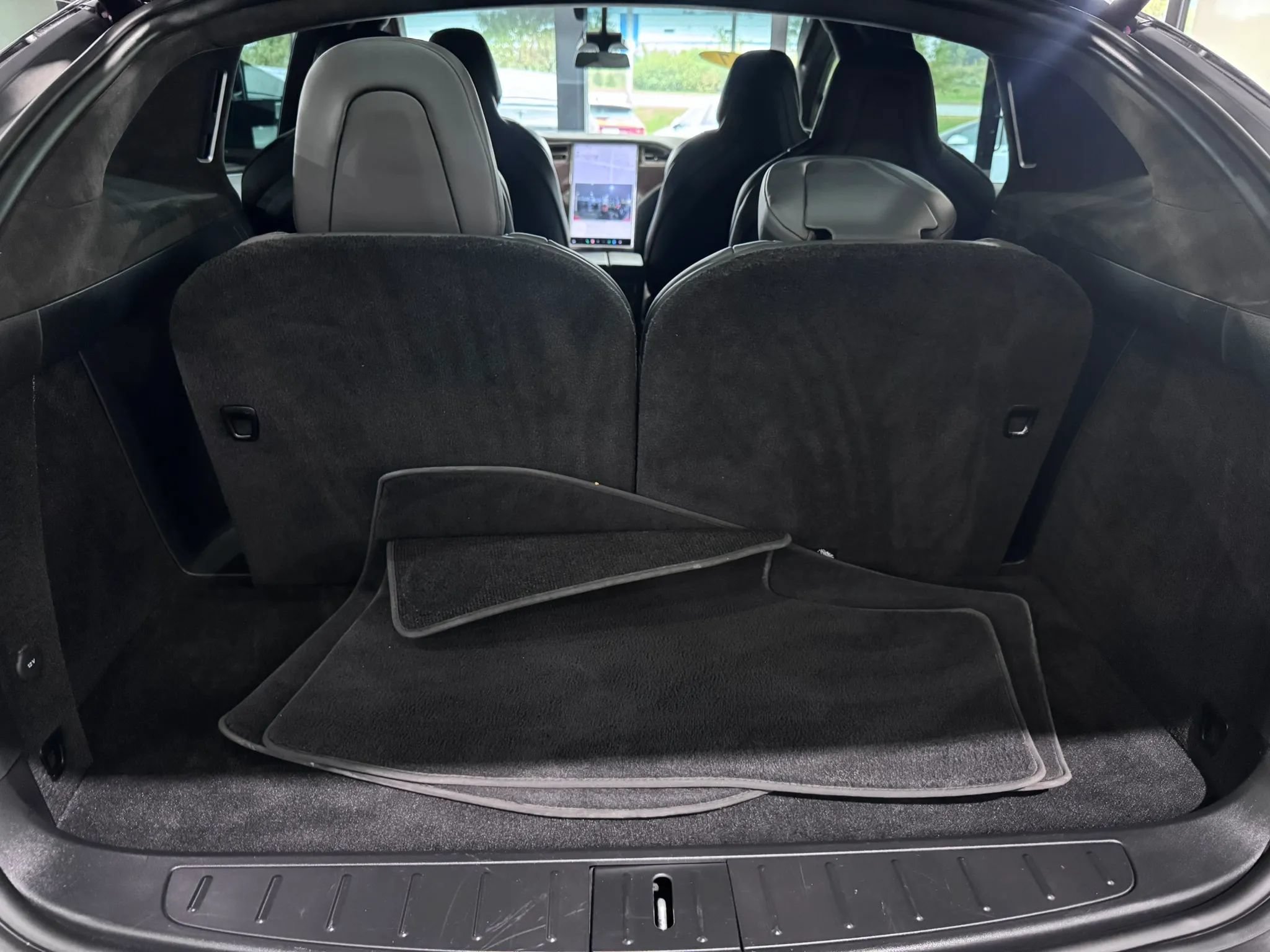 Used 2017 Tesla Model X 90D AWD/4WD image 35