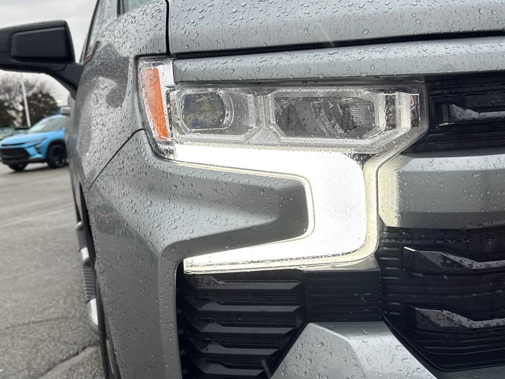 Used 2023 Chevrolet Silverado 1500 RST w/ Z71 Off-Road Package image 11
