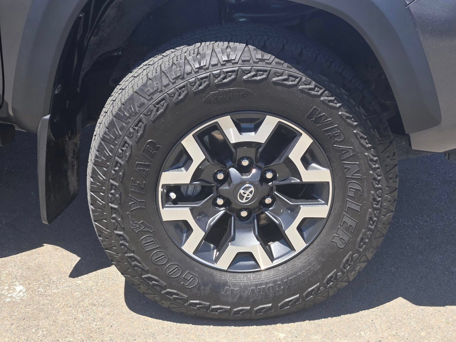 Used 2023 Toyota Tacoma TRD Off-Road AWD/4WD image 9