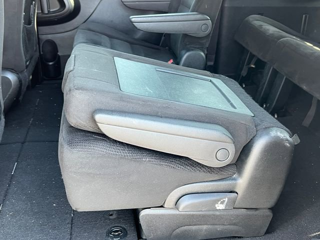 Used 2017 Dodge Grand Caravan SE FWD image 5