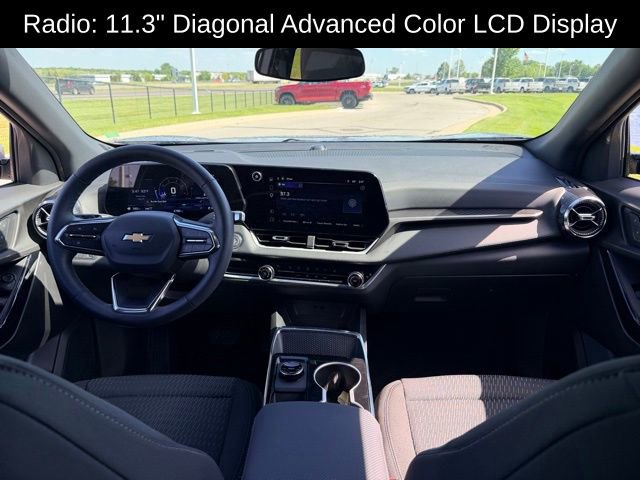 Used 2026 Chevrolet Equinox LT AWD/4WD image 7