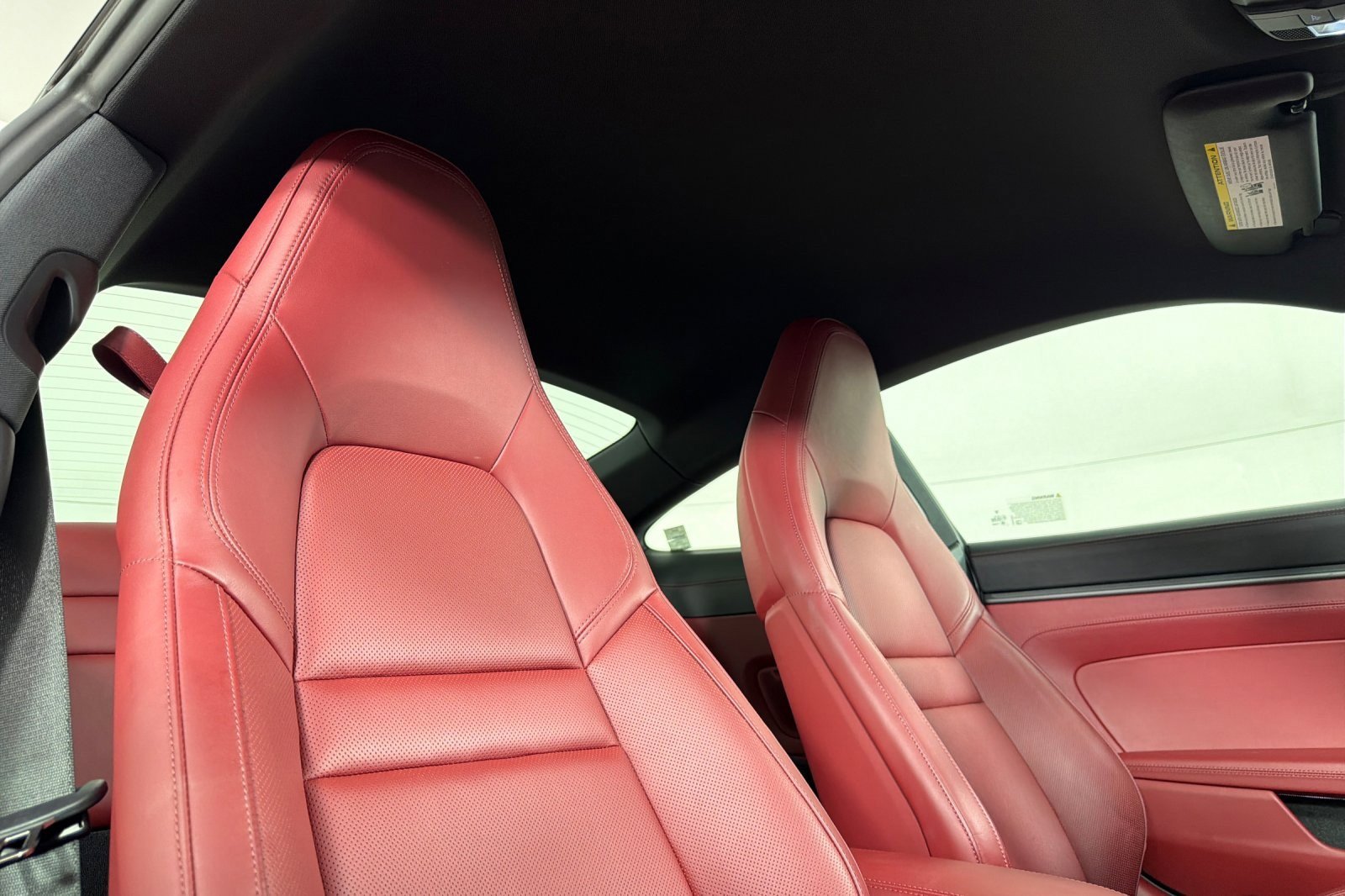 Used 2024 Porsche 911 Carrera w/ Premium Package image 14