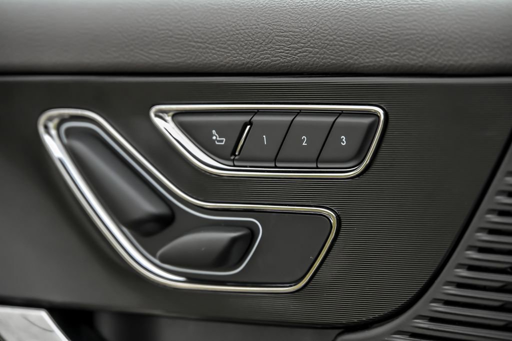 Used 2022 Lincoln Corsair AWD w/ Premium Package image 19