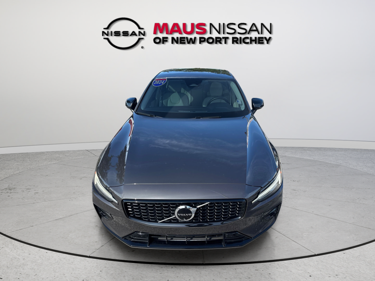 Used 2024 Volvo S60 B5 Plus w/ Protection Package Premier AWD/4WD image 3