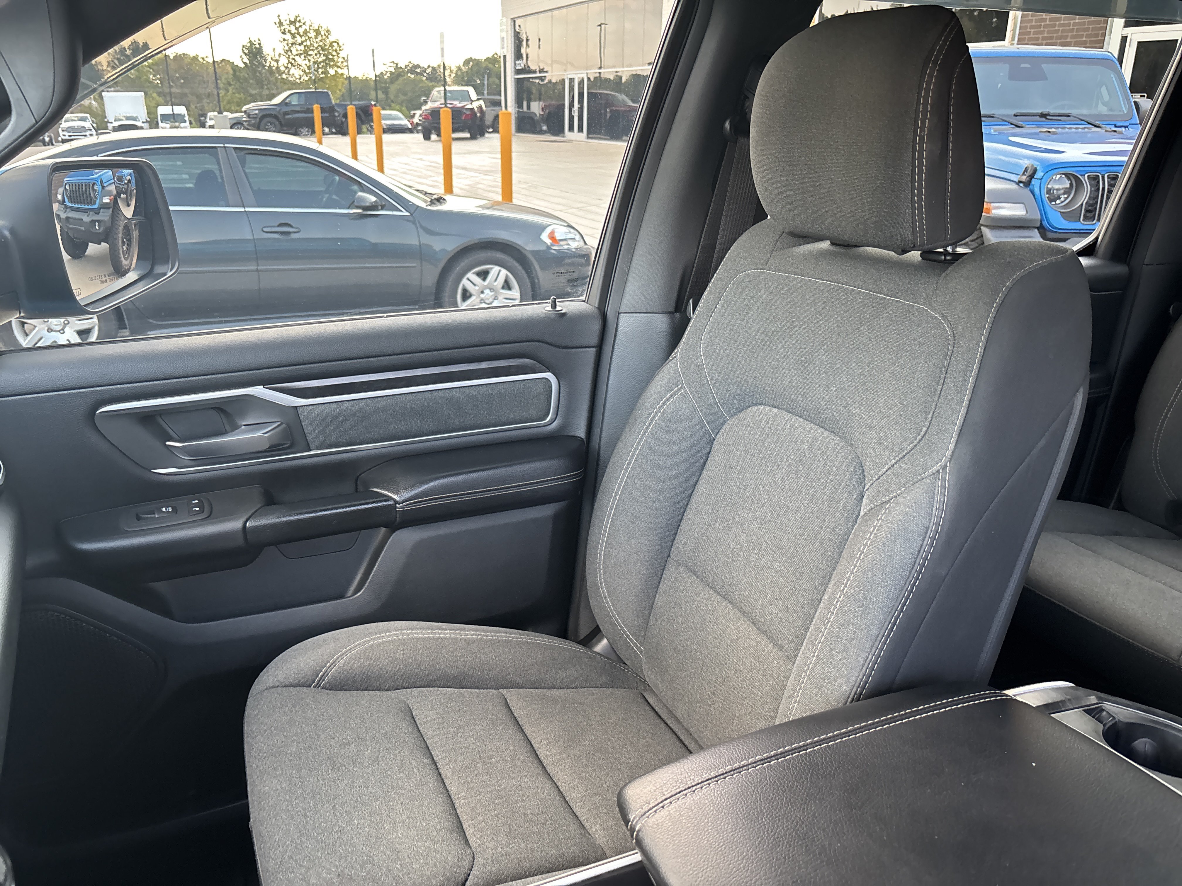 Used 2020 RAM 1500 Big Horn AWD/4WD image 27