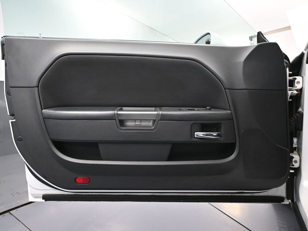 Used 2013 Dodge Challenger R/T image 18