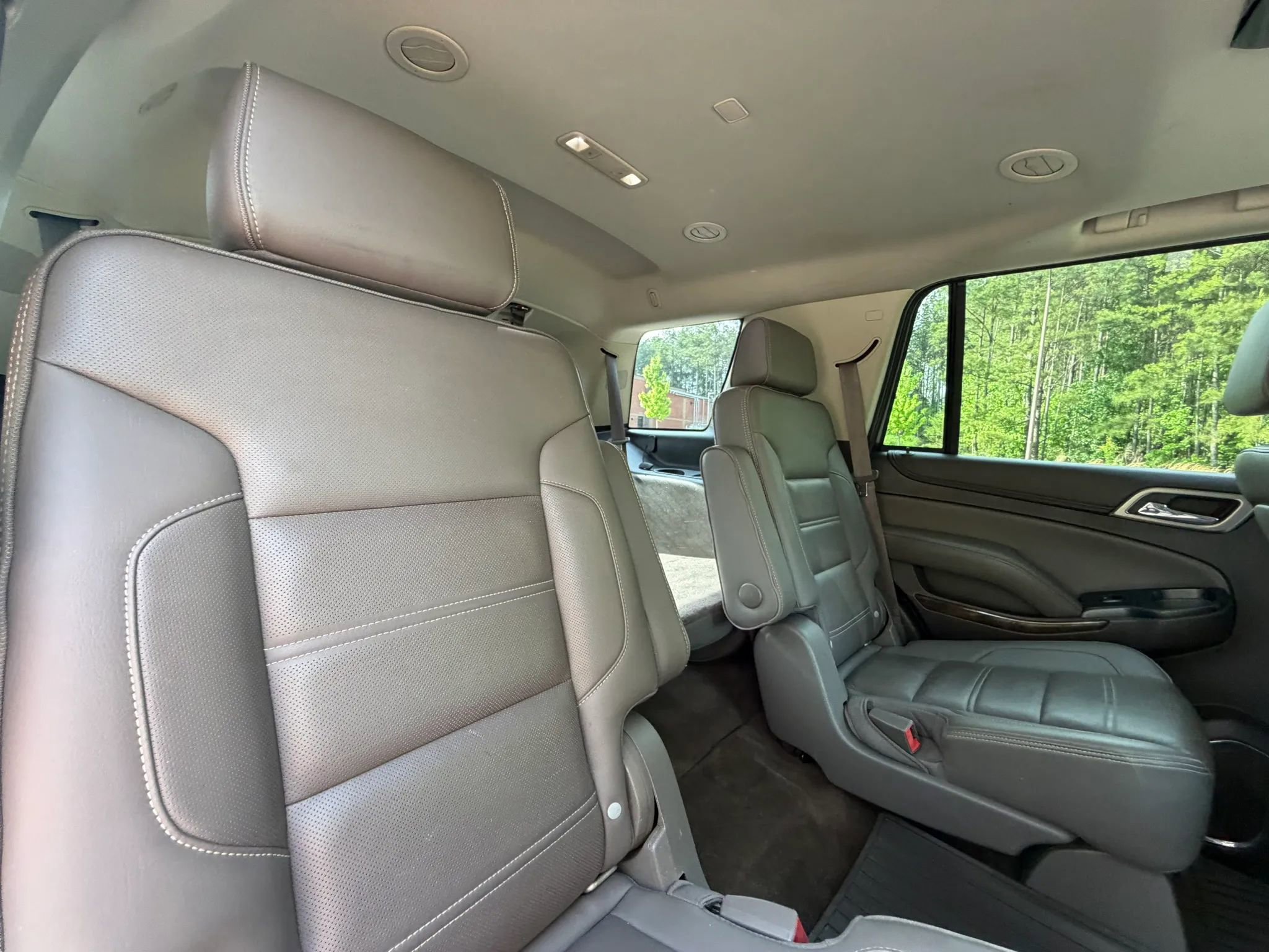 Used 2015 GMC Yukon Denali w/ Open Road Package RWD image 26