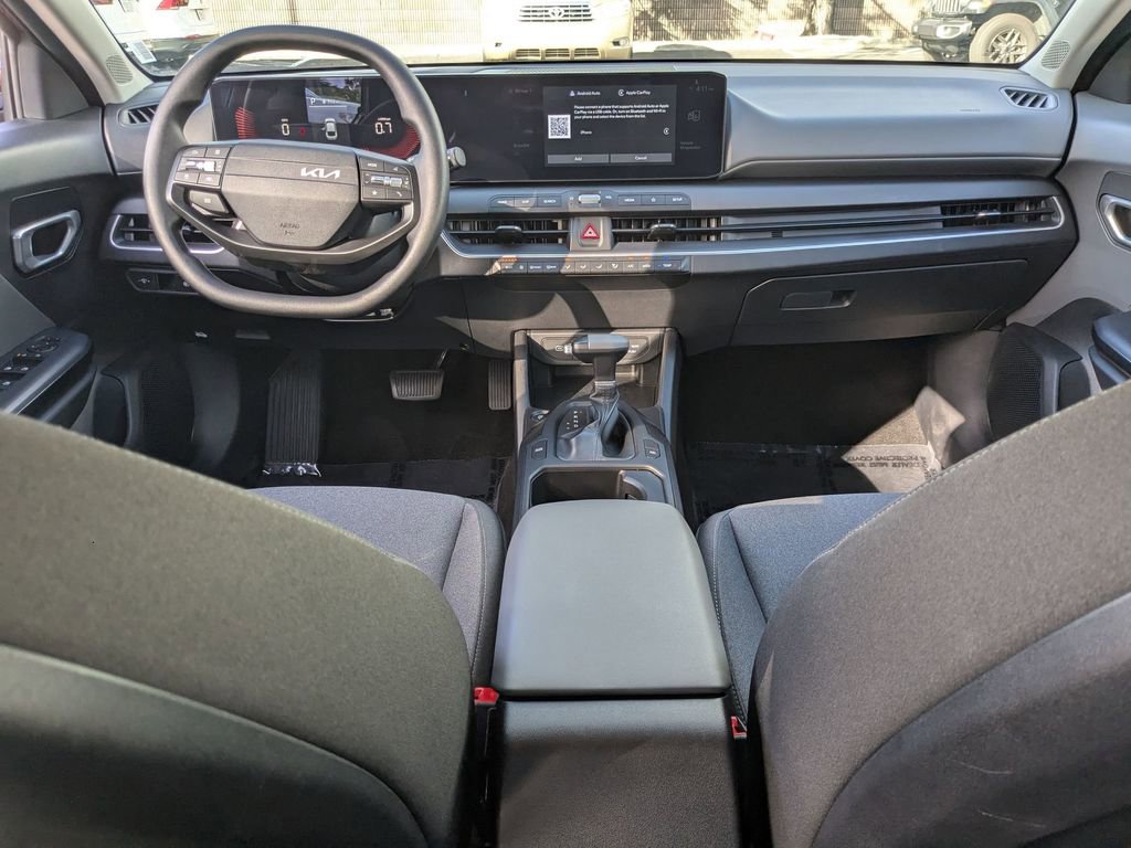Used 2025 Kia K4 LXS image 27